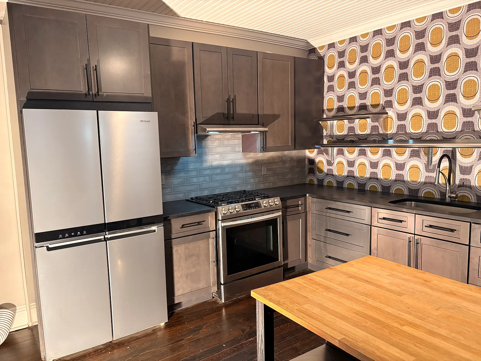 3 bed, 1.5 bath, 1232 sqft, $2,900 — Photo 4