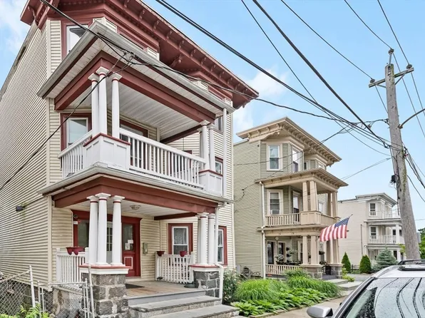 19 Dewolf St, Dorchester, MA 02125