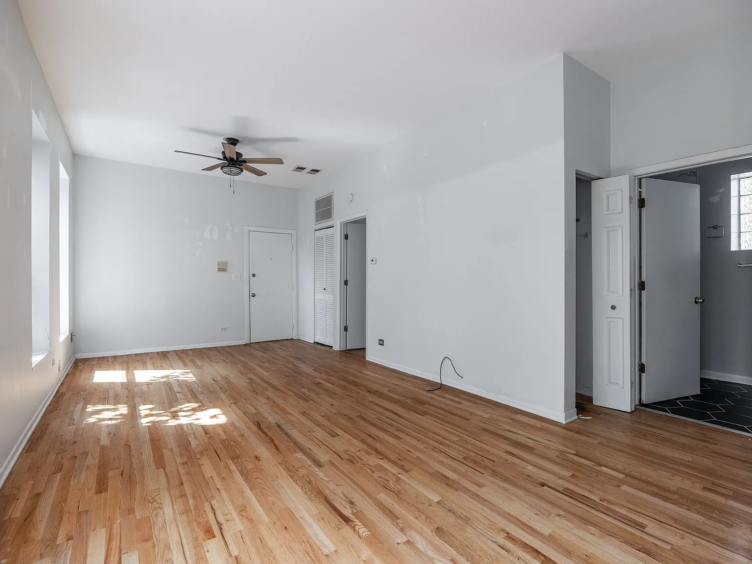 2 bed, $2,395 — Photo 3