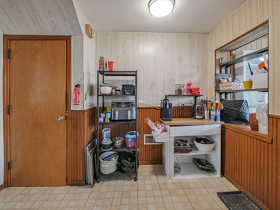 5th image of 2408 Spruce St