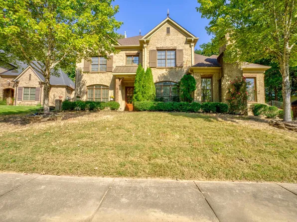 4660 Maple Forest Dr, Lakeland, TN 38002