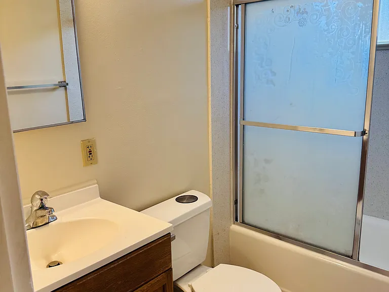 2235 McKinley Ave #2 — Photo 10