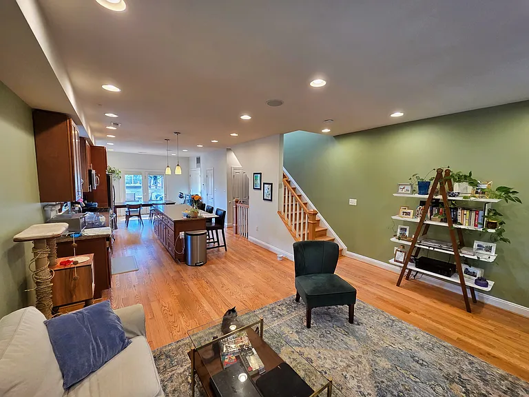 907 Webster St NW #3 — Photo 4