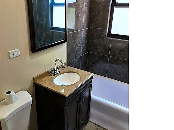 3rd image of 2539 W 66th St #1