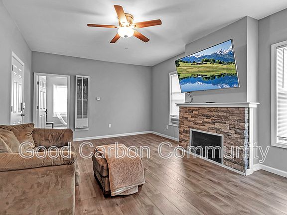 3rd image of 1246 West Ave #2