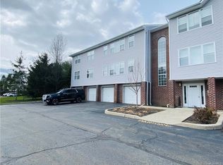 101 Deer Court Dr, Middletown, NY 10940