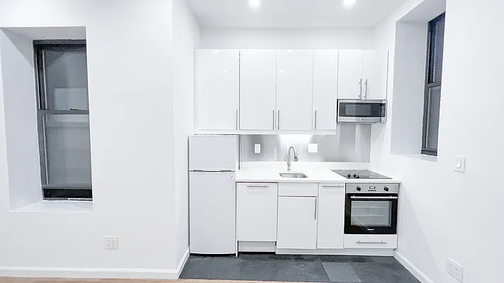 Rented by Brighton Management | media 23