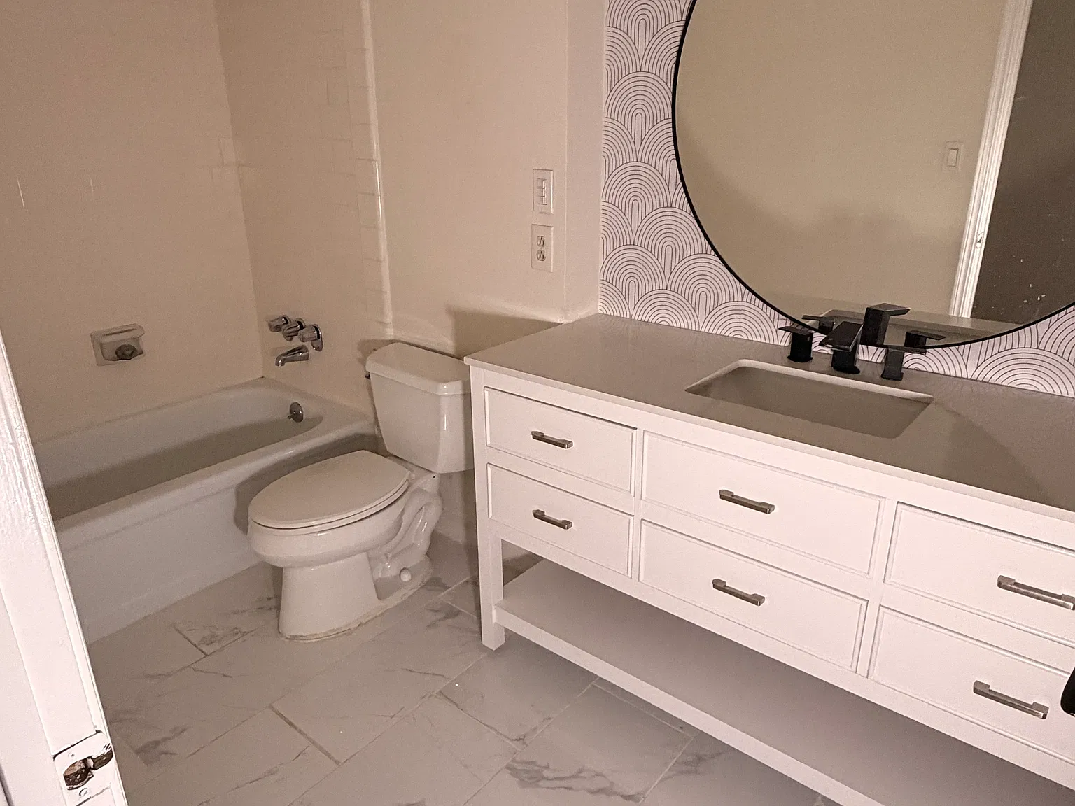 3 bed, 1350 sqft, $3,050 — Photo 4