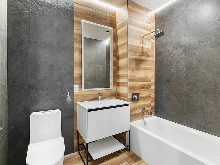 101 Macombs Pl #5D — Photo 14