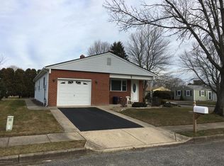 2 La Terraza Dr, Toms River, NJ