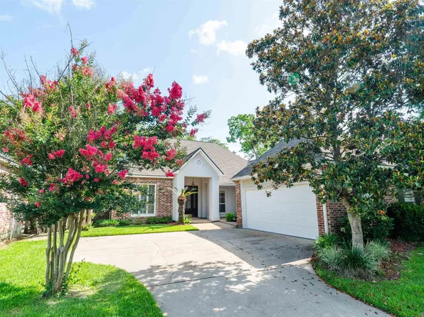 3679 E Meadow Ct, Zachary, LA 70791