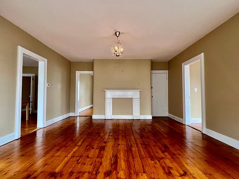 30 Willard St #2 — Photo 6