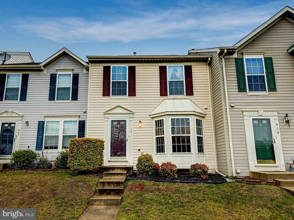 1st image of 941 Felicia Ct