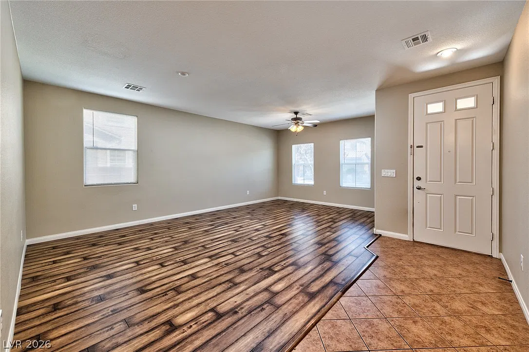 4 bed, 2.0 bath, 2153 sqft, $2,300 — Photo 2