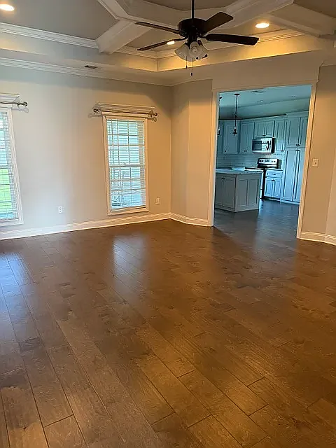 4 bed, 1967 sqft, $2,100 — Photo 4