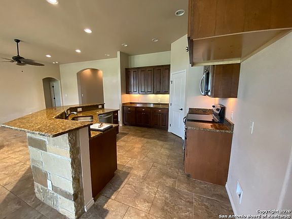 5th image of 1804 Vista View Dr