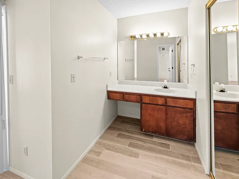 6109 N Zorrela Segundo — Photo 33
