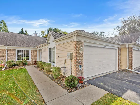 9055 Prairieview Ln N, Champlin, MN 55316