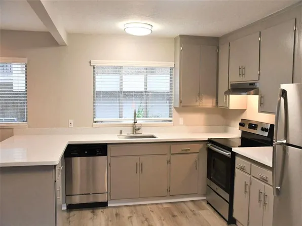 Trailhead Apartments at Tam Junction, 214 Villa Garden Dr #214E, Mill Valley, CA 94941