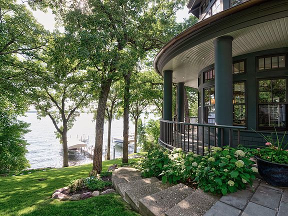 4th image of 2703 Lakeshore Dr