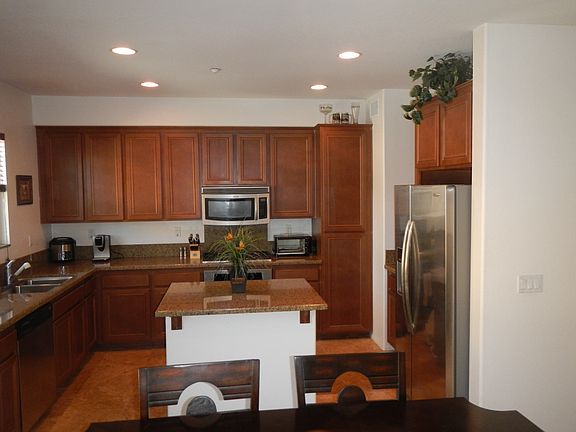 Kitchen -Granite countertop