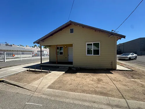 815 Walnut St Photo 1