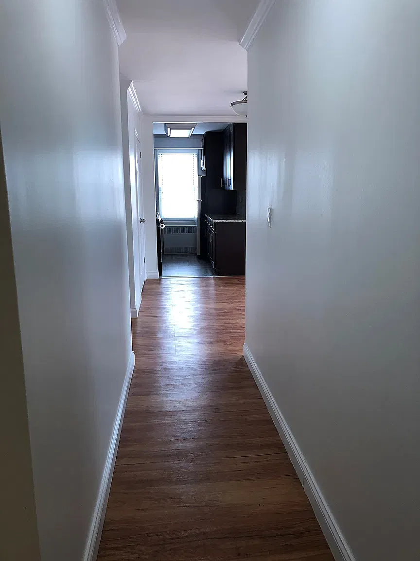 747 10th Avenue — Photo 1
