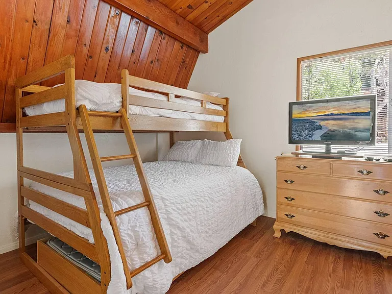 Mendocino Dr — Photo 17
