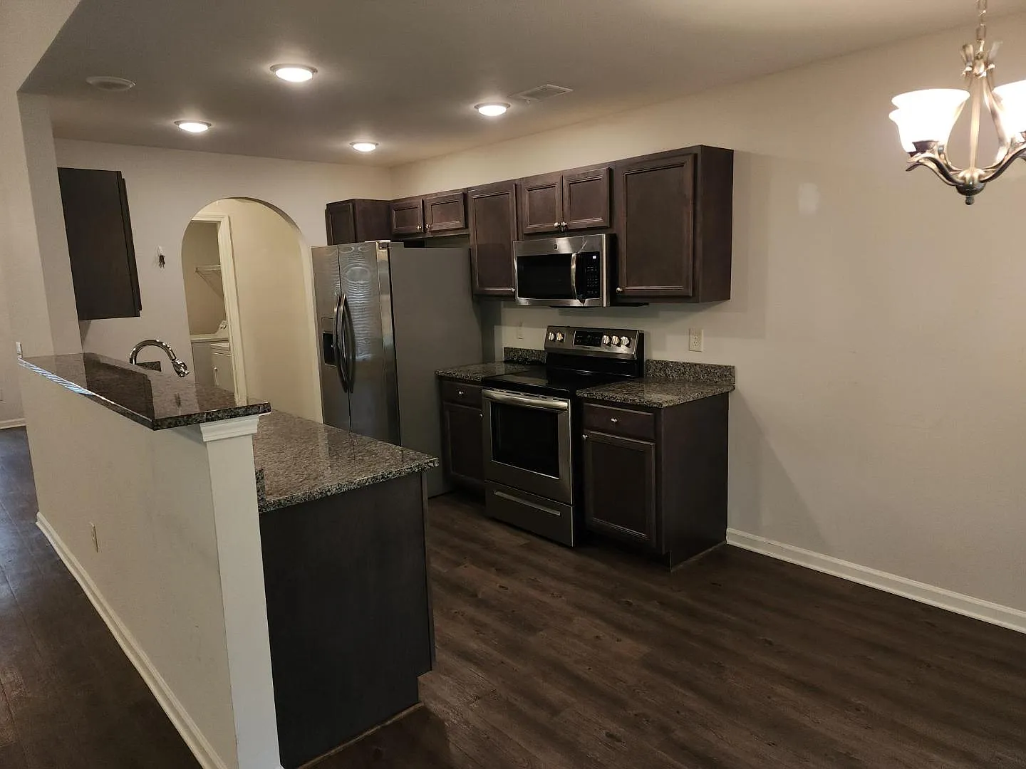 32 Bristol Ln — Photo 4