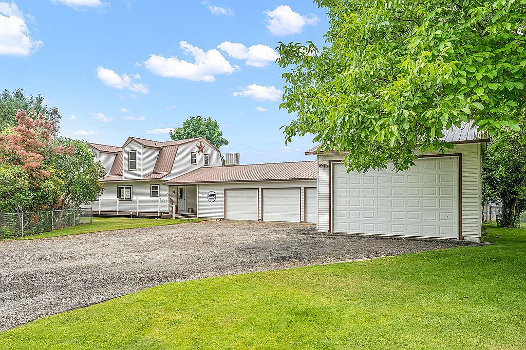 2207 Grovepoint Ct, Seven Bays, WA 99122 Zillow