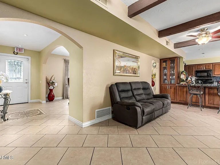 11051 N 44th Ct — Photo 5
