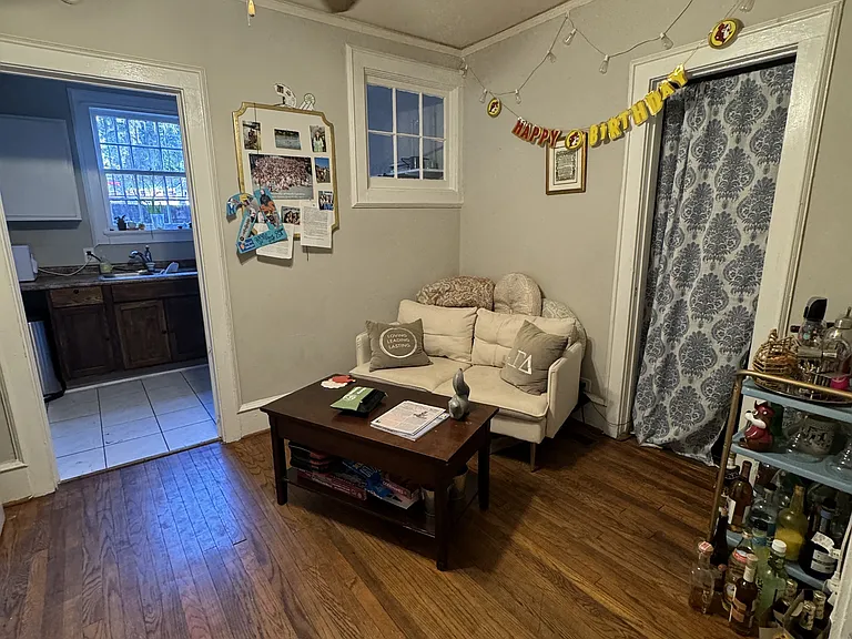 1819 Greene St #1819 — Photo 8