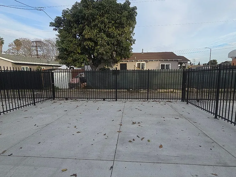 Graham(10422) — Photo 7