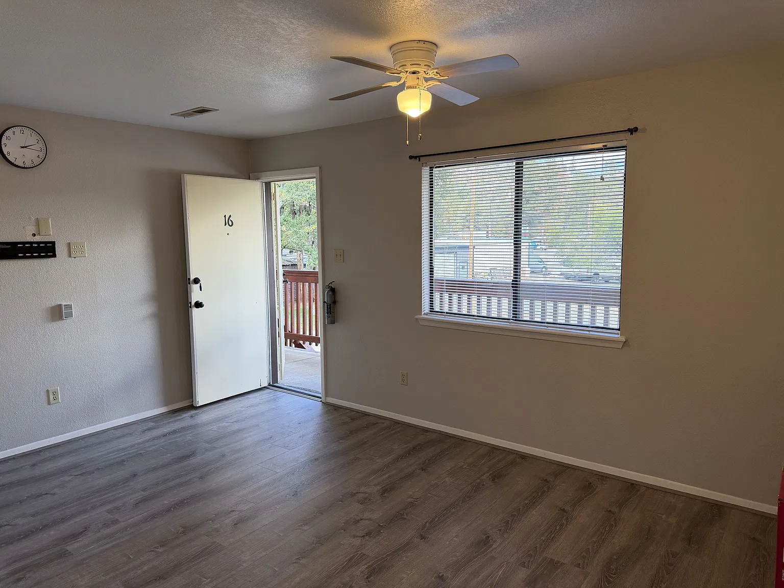 111 S. Willow Road - Apt 16 — Photo 2