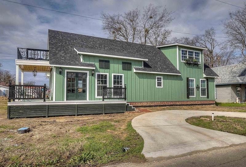 1st image of 226 Easy St #1