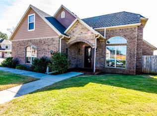 2003 Sicily Ave, Lowell, AR 72745