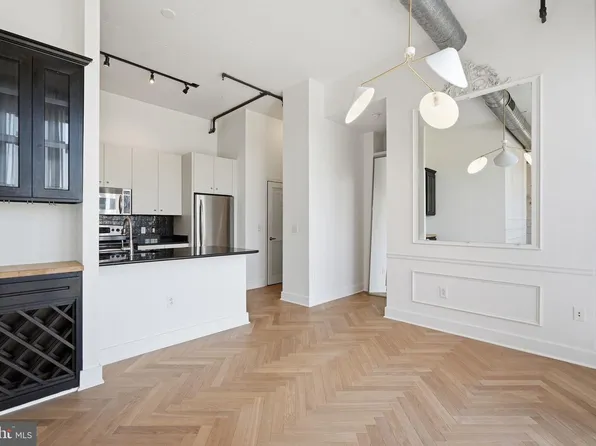 520 John Carlyle St Unit 408, Alexandria, VA 22314