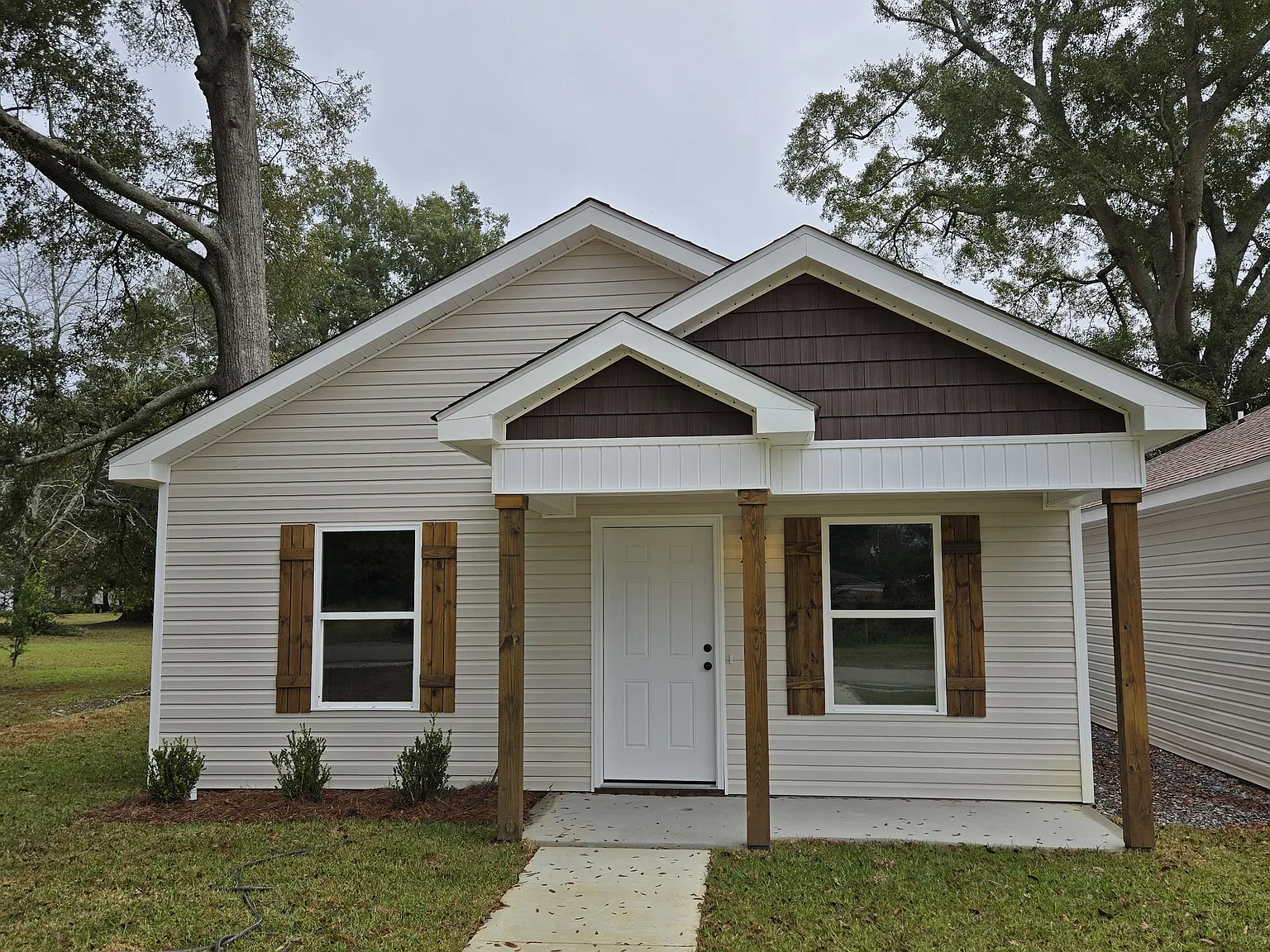 2 bed, 1000 sqft, $1,250 — Photo 1