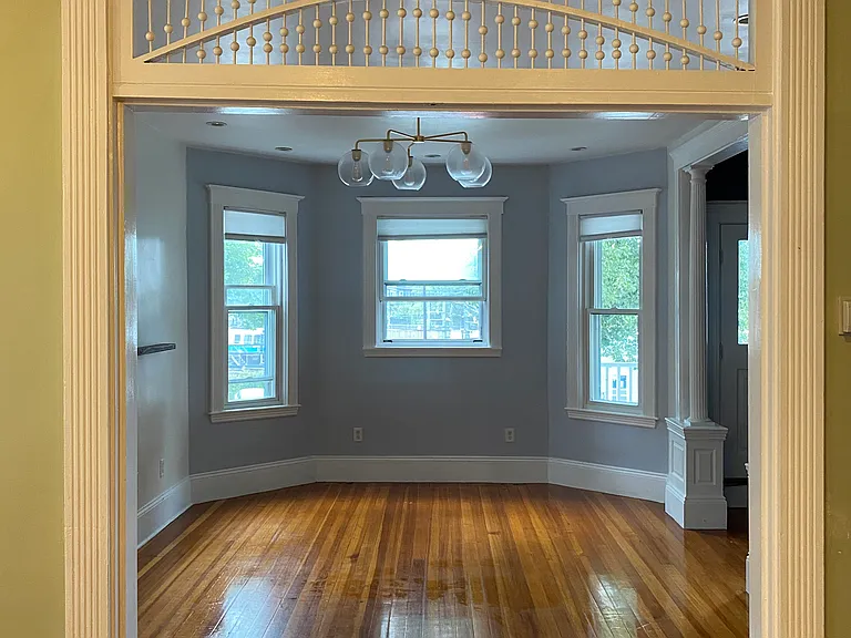 1098 Bennington St #2 — Photo 3