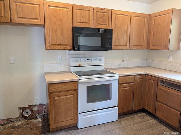 4th image of 2673 Jarett Drive