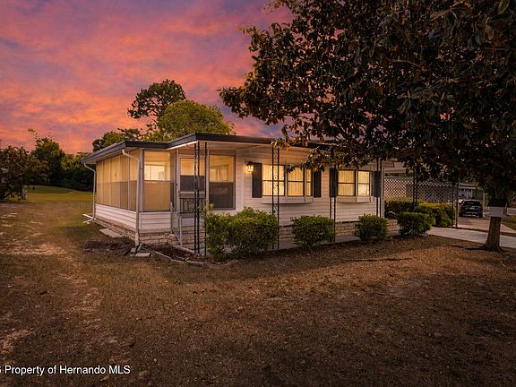 4th image of 12087 Club House Rd