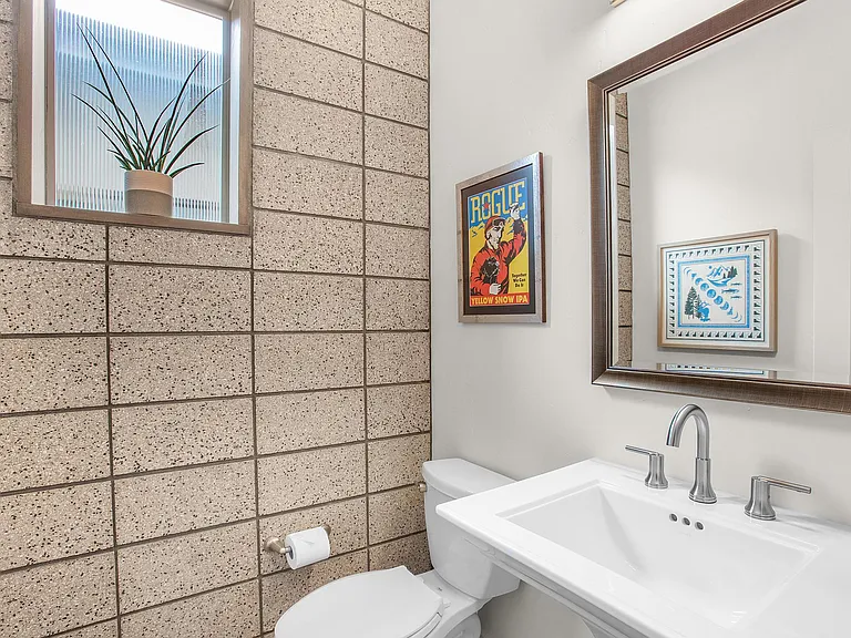2548 E Warm Springs Ave — Photo 26