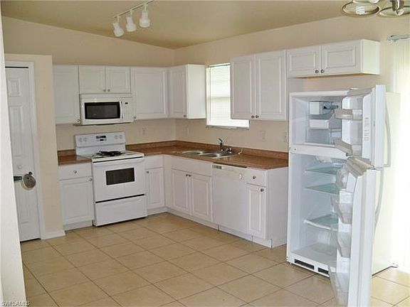 5th image of 2028 NE 17th Pl