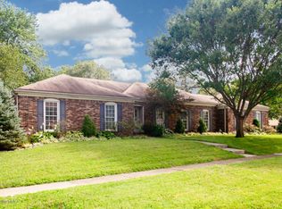 10808 Falkirk Rd, Douglass Hills, KY 40243