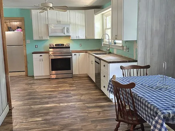 5005 Fairview Rd, Gray Court, SC 29645