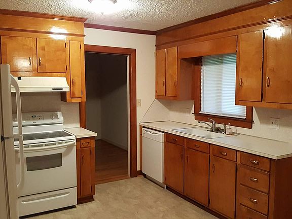 4th image of 206 Harmony St