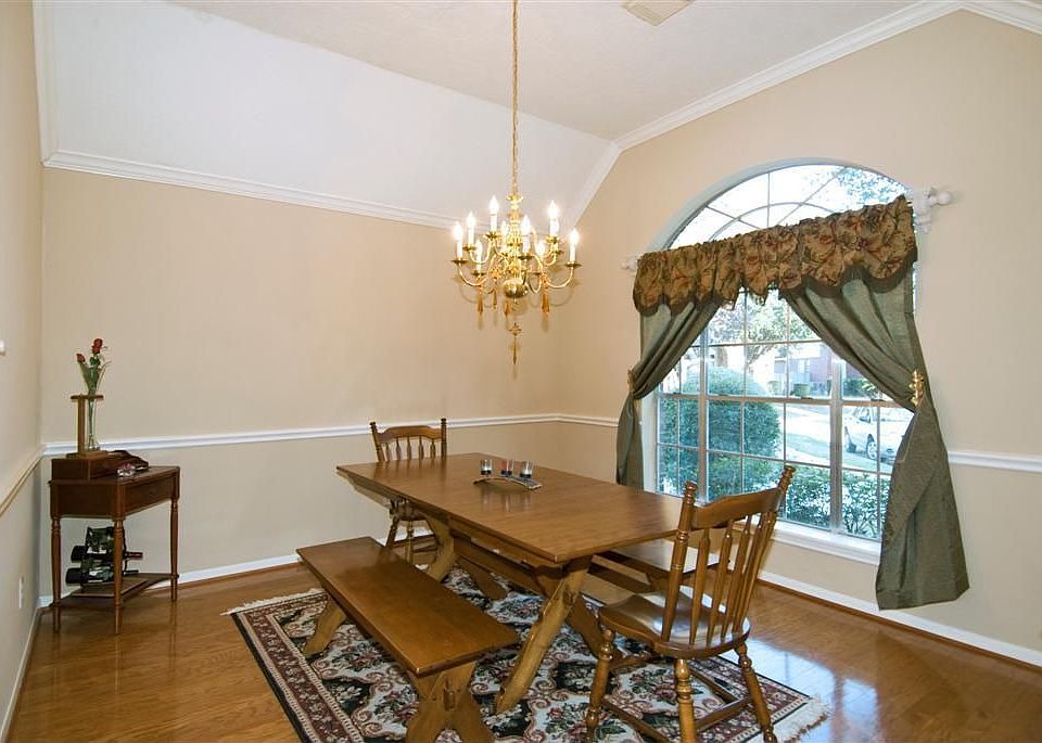 2nd image of 30723 Melcrest Estates Dr