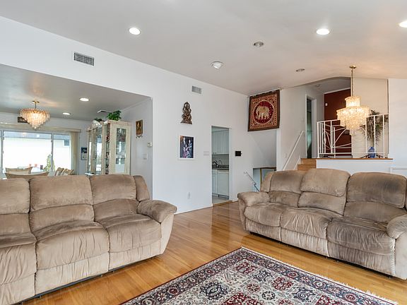 3rd image of 189 Forest Dr