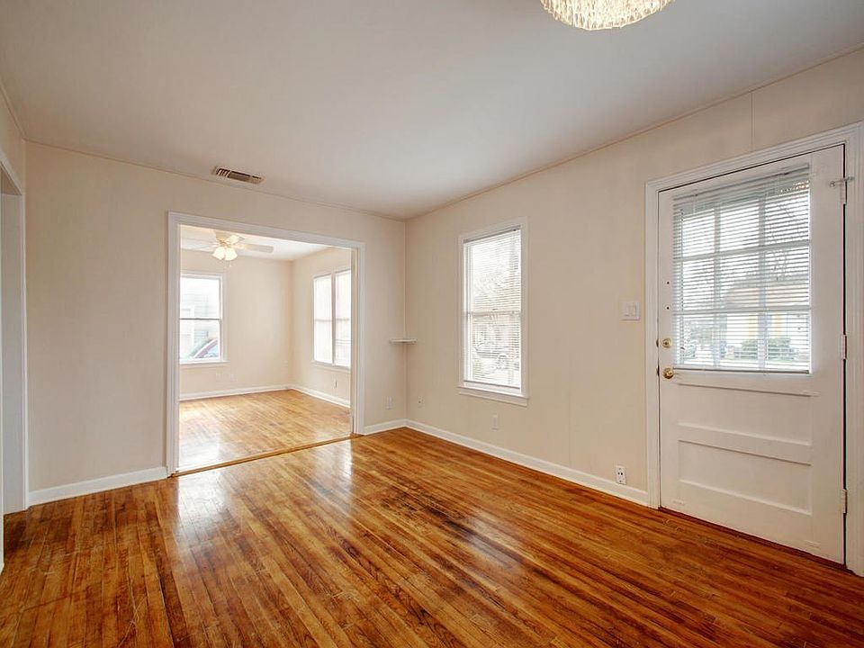 1st image of 3505 Rockhill Dr