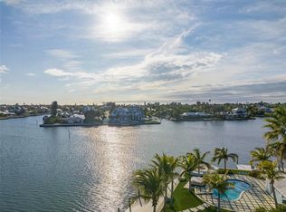 622 Concord Ln, Holmes Beach, FL 34217